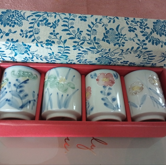 COPY - Traditional Floral Antique Sake Rice Tea Cups 4 Pc Set - Picture 7 of 9